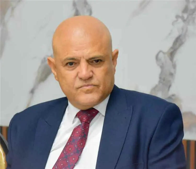 محافظ تعز يشيد بالمبادرة الإنسانية السعودية لإغاثة...